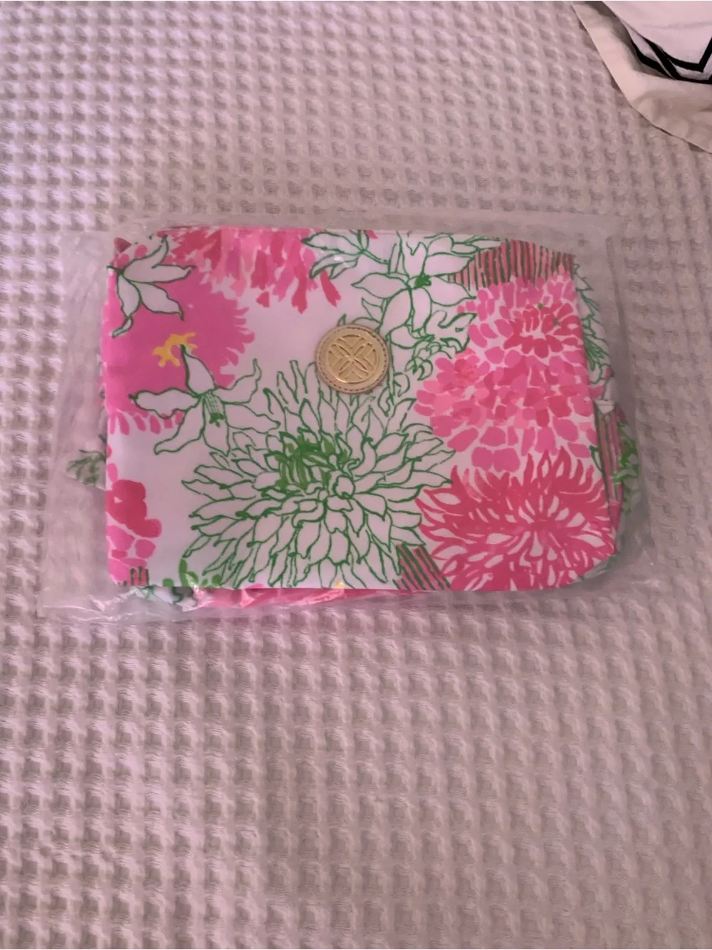 NWT Lilly Pulitzer Floral Pink Cosmetic Pouch with Gold Emblem